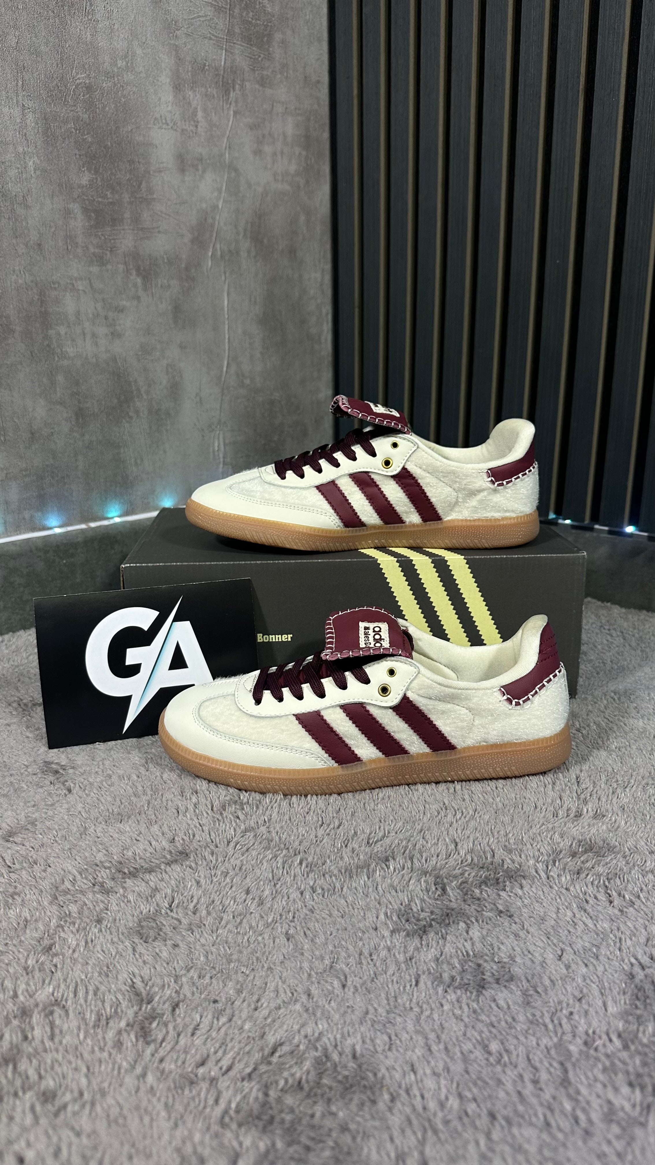 ADID4S S4MBA WALES B0NER WHITE