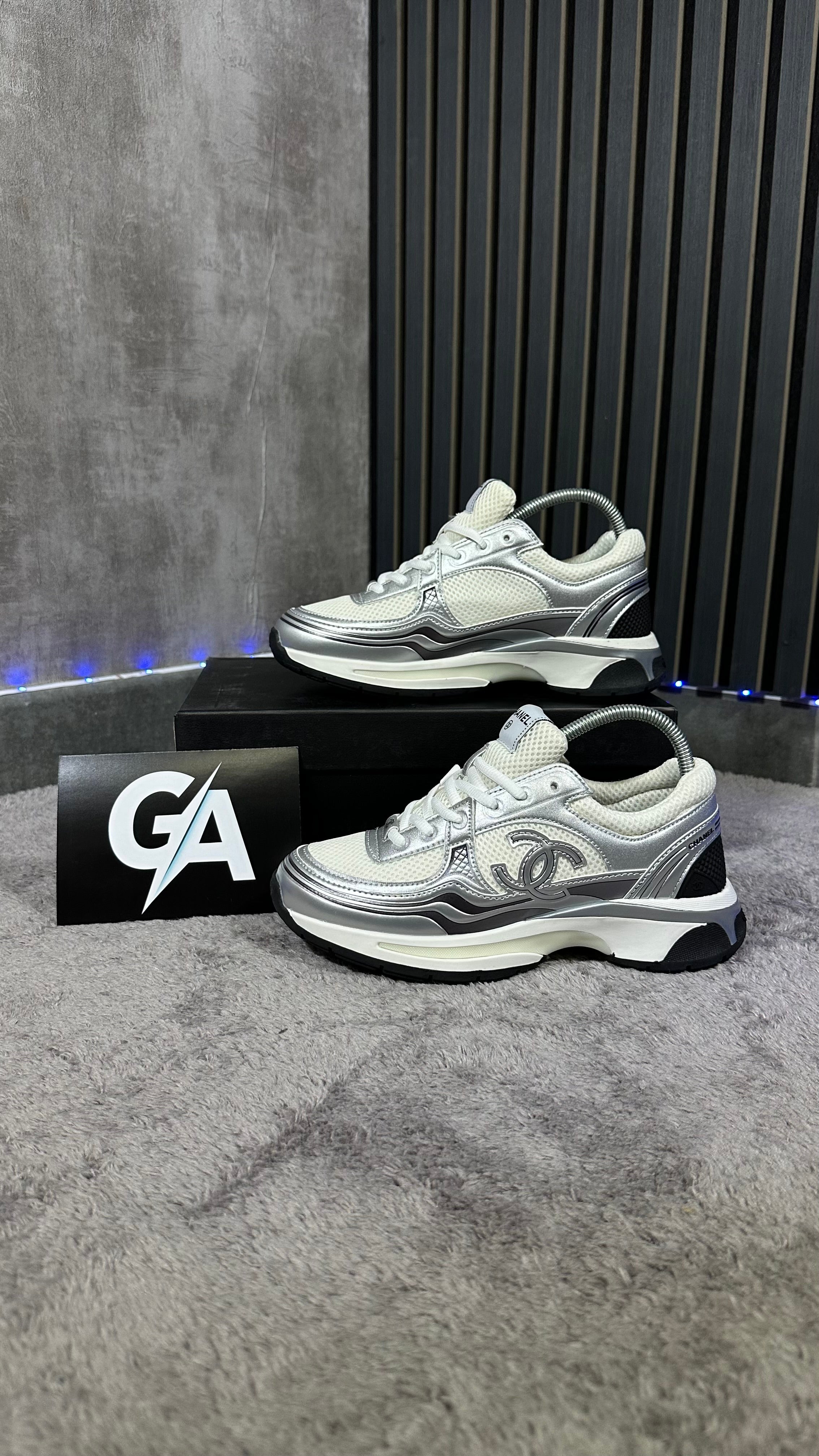 CHAN€L RUNNERS