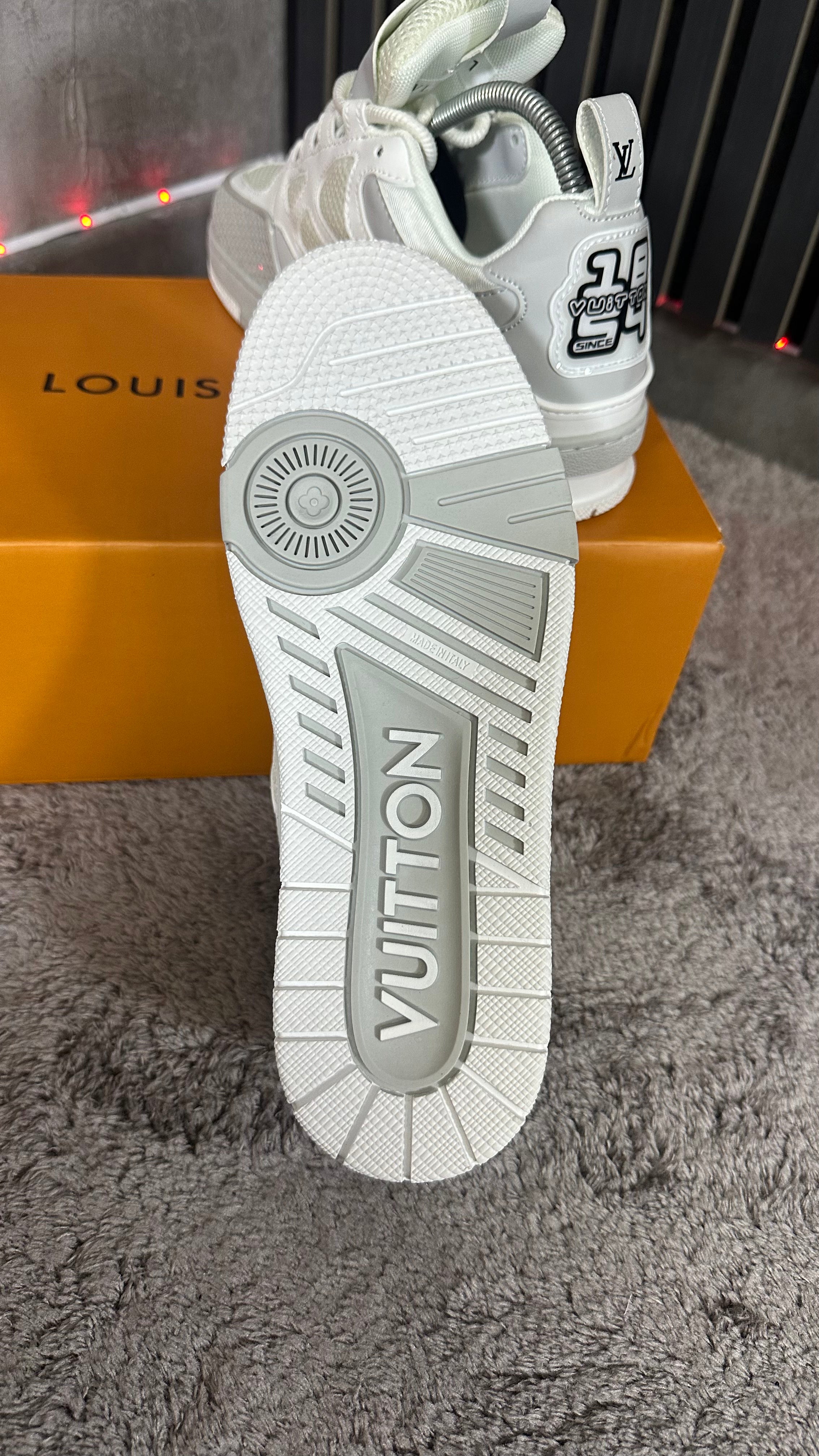 LV SKATE